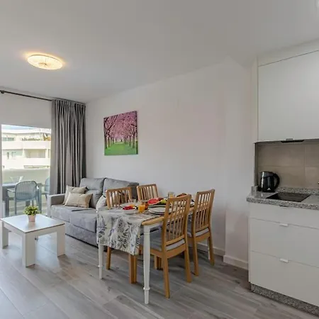 Apartment Precioso De 1 En Benalbeach *