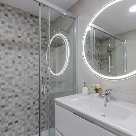 Apartment Precioso De 1 En Benalbeach